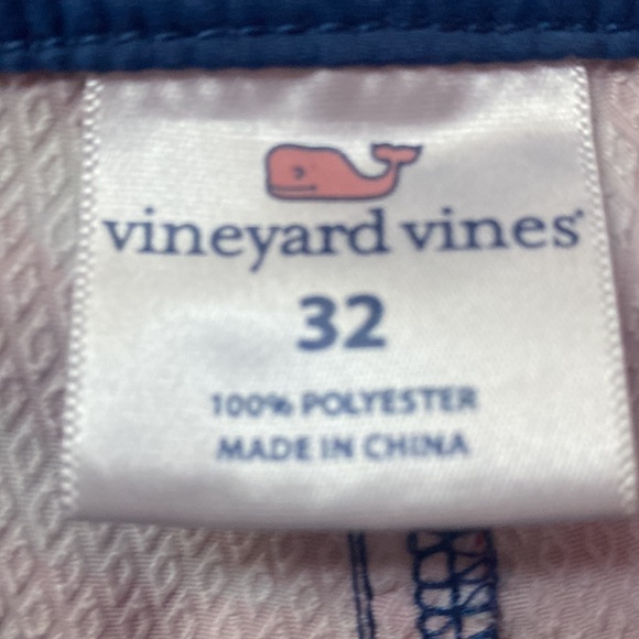 Vineyard vines board shorts - Picture 2 of 4